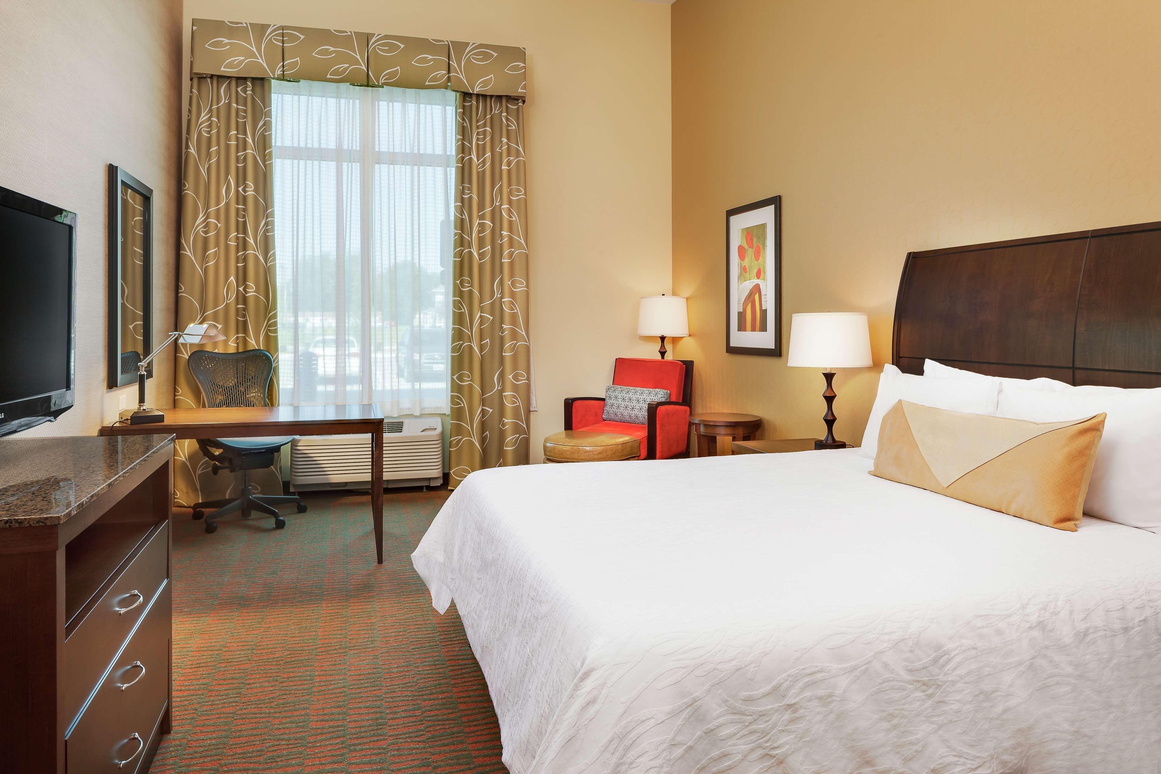 Hilton Garden Inn Manhattan Kansas Phòng bức ảnh
