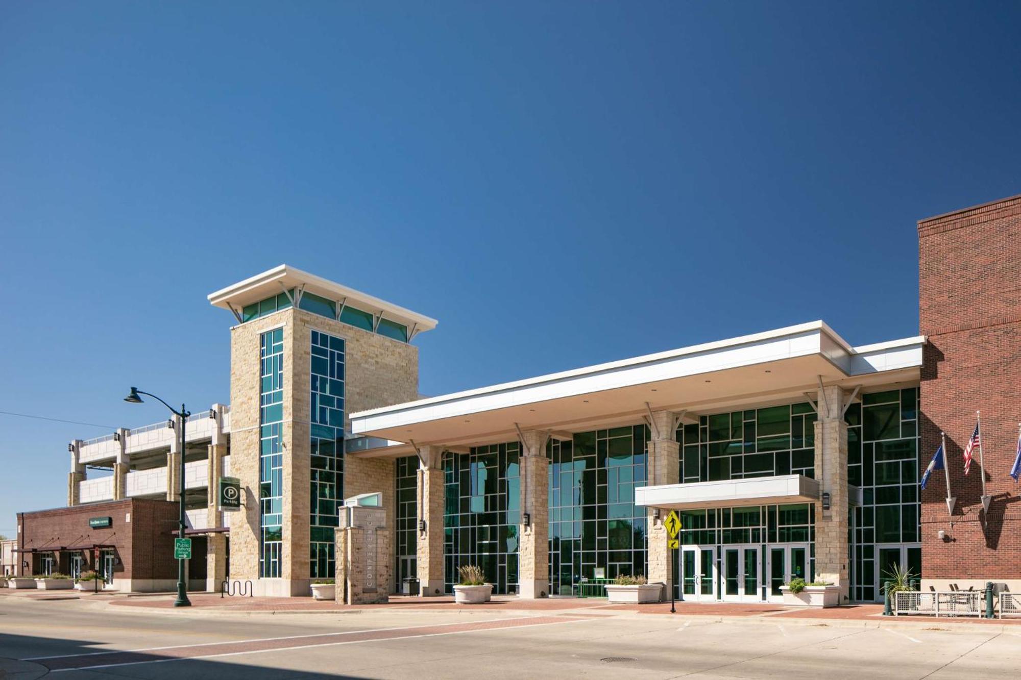 Hilton Garden Inn Manhattan Kansas Ngoại thất bức ảnh